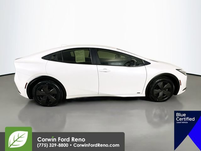 Used 2025 Toyota Prius LE image 9
