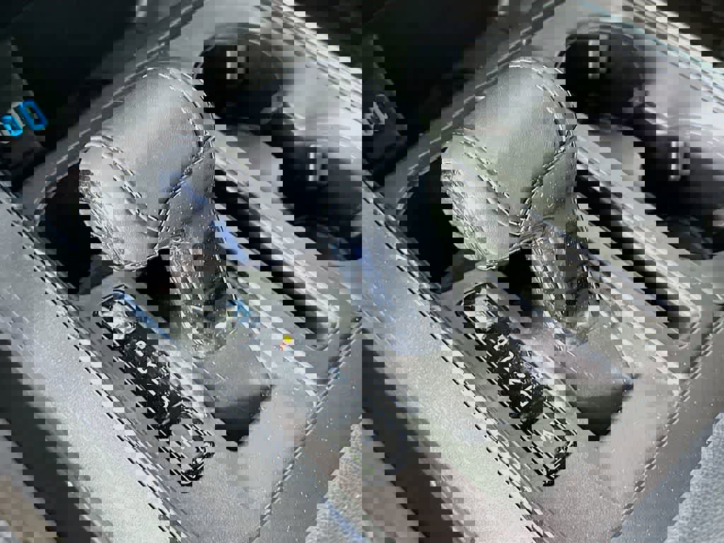 Certified 2022 Ford F150 XLT w/ Equipment Group 302A High image 19