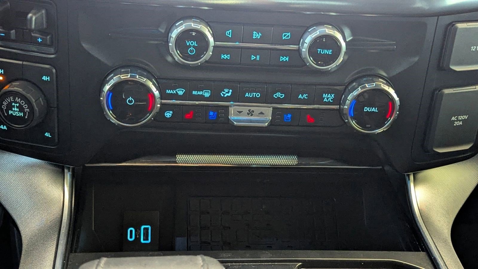 Certified 2024 Ford F150 Platinum w/ FX4 Off-Road Package image 27