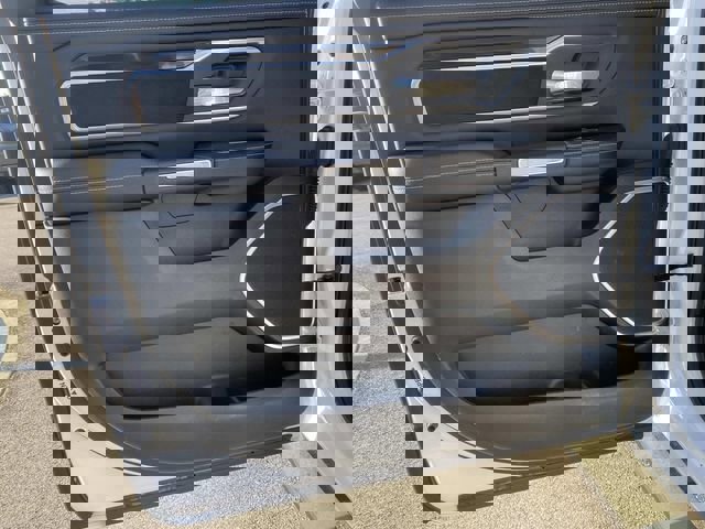 Used 2020 RAM 1500 Laramie image 16