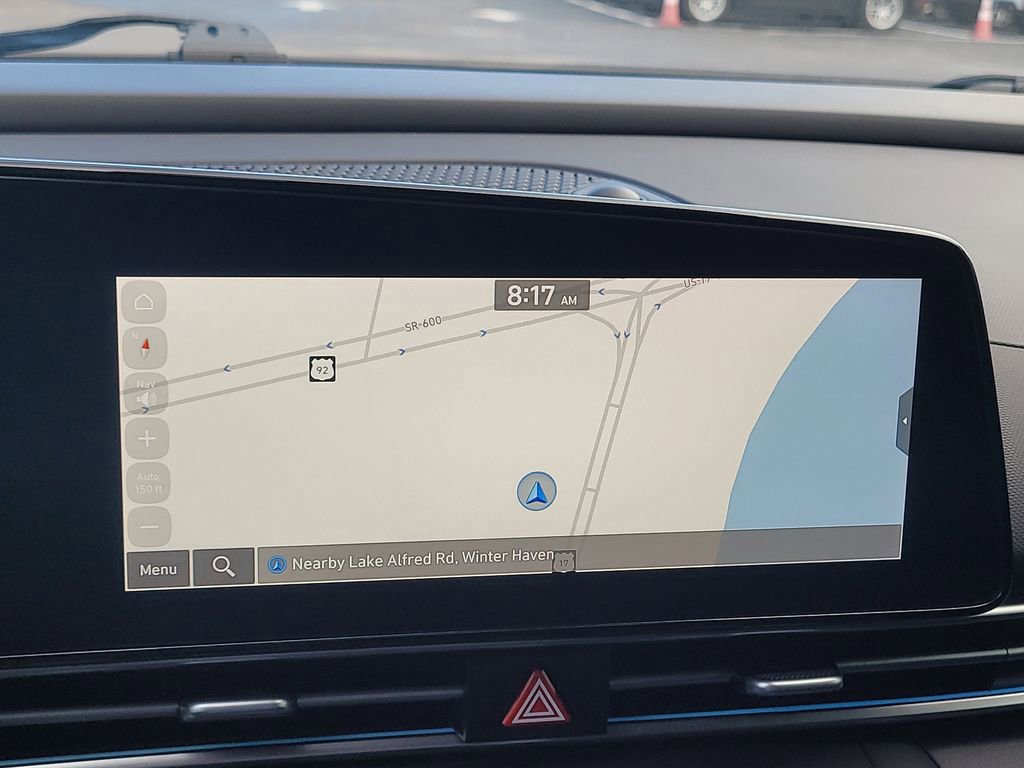 Used 2024 Hyundai Elantra Blue image 17