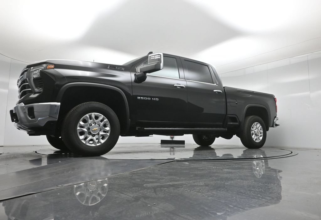Used 2024 Chevrolet Silverado 2500 LTZ w/ LTZ Convenience Package AWD/4WD image 54