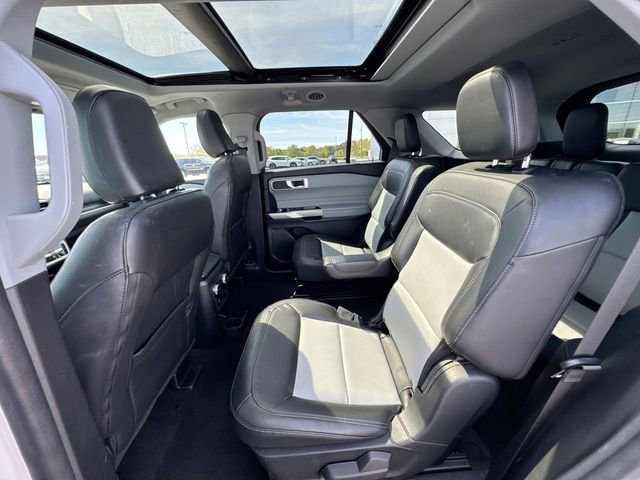 Certified 2022 Ford Explorer XLT w/ Equipment Group 202A AWD/4WD image 23