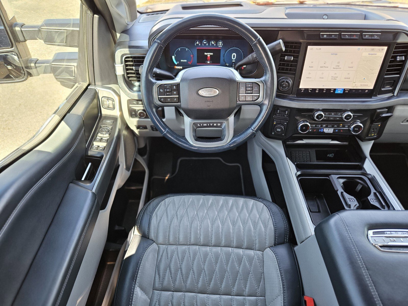 Certified 2024 Ford F250 Limited w/ FX4 Off-Road Package image 15