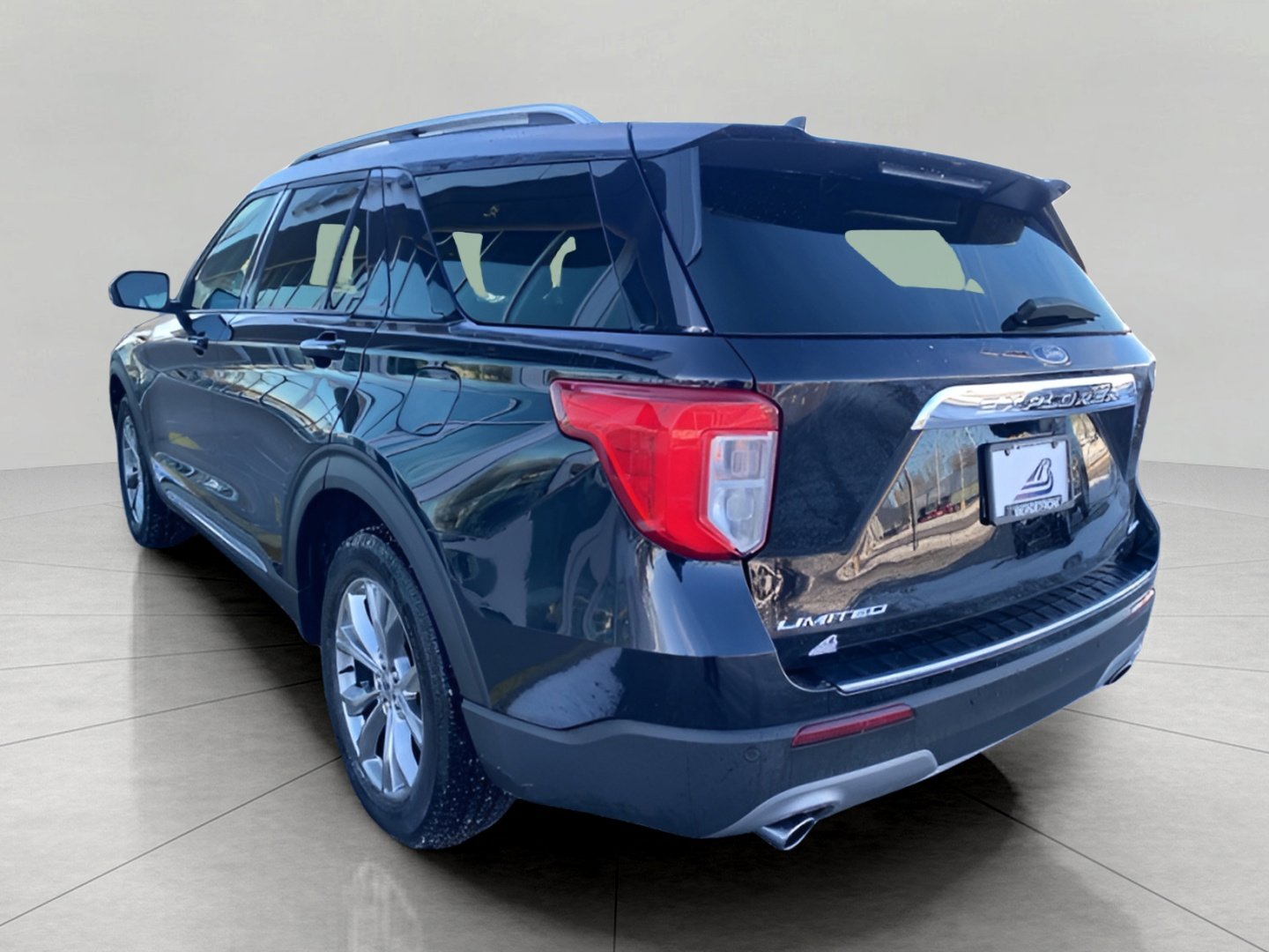 Certified 2024 Ford Explorer Limited w/ Equipment Group 301A image 7