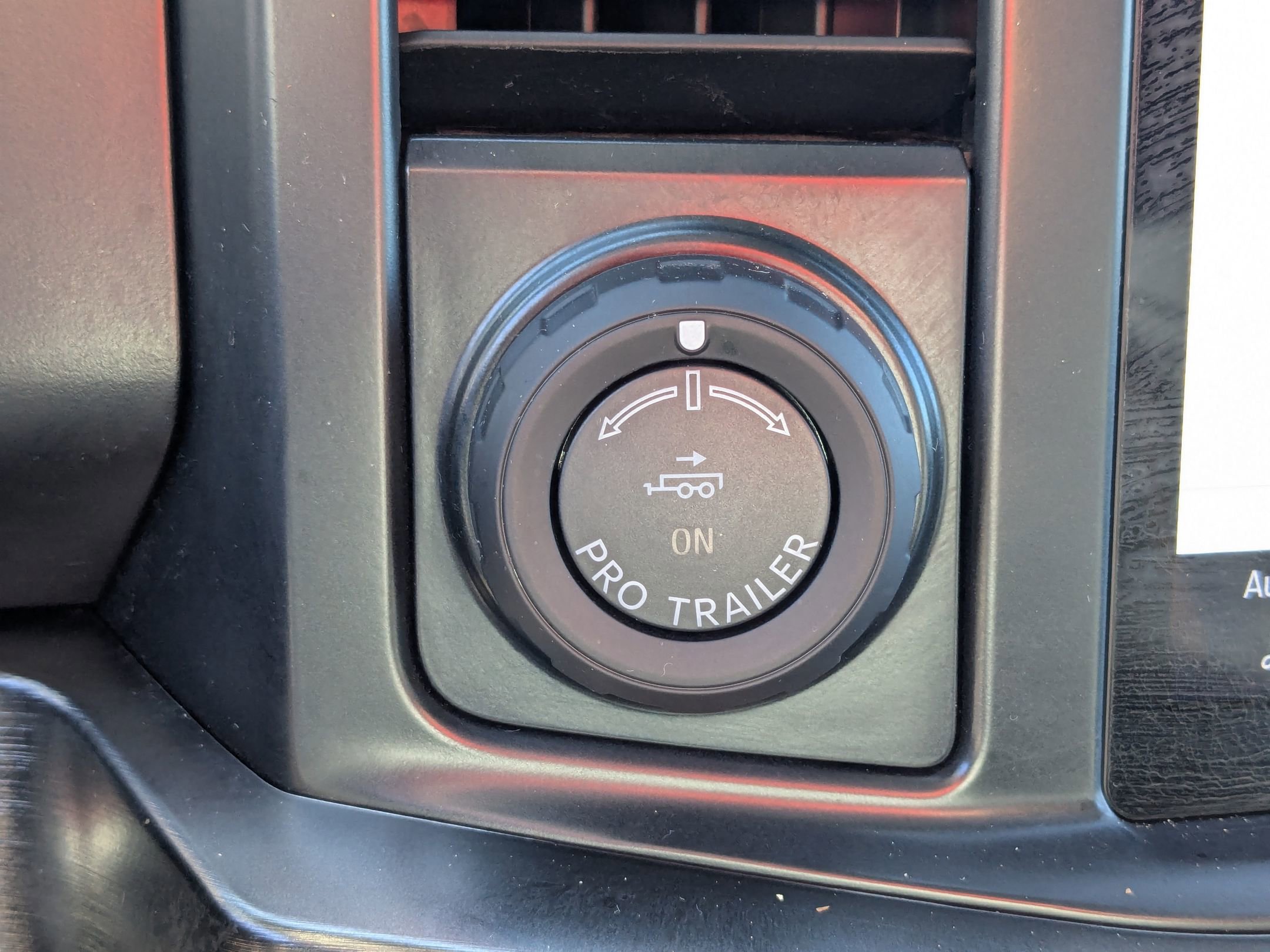 Certified 2024 Ford F350 Lariat w/ Lariat Ultimate Package AWD/4WD image 28