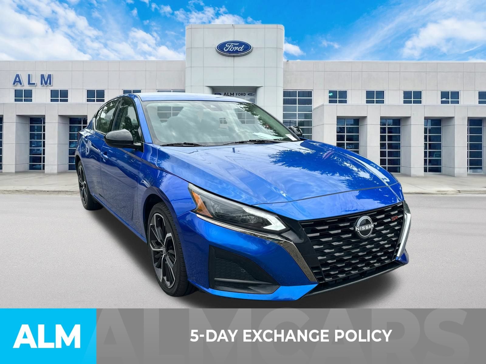 Used 2025 Nissan Altima 2.5 SR FWD image 3
