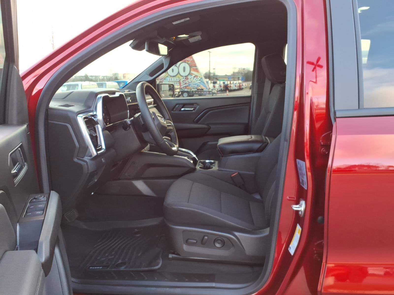 Used 2025 GMC Canyon Elevation w/ Convenience Package image 11