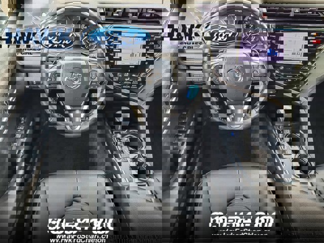 Used 2020 Toyota Camry SE image 10