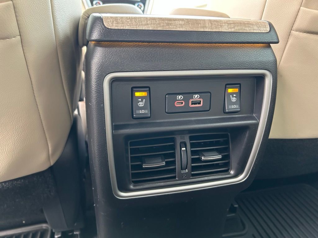 Used 2020 Nissan Murano SL w/ Moonroof Package image 17