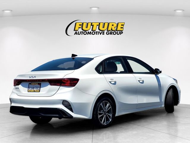 Used 2023 Kia Forte LXS w/ LXS Technology Package FWD image 4