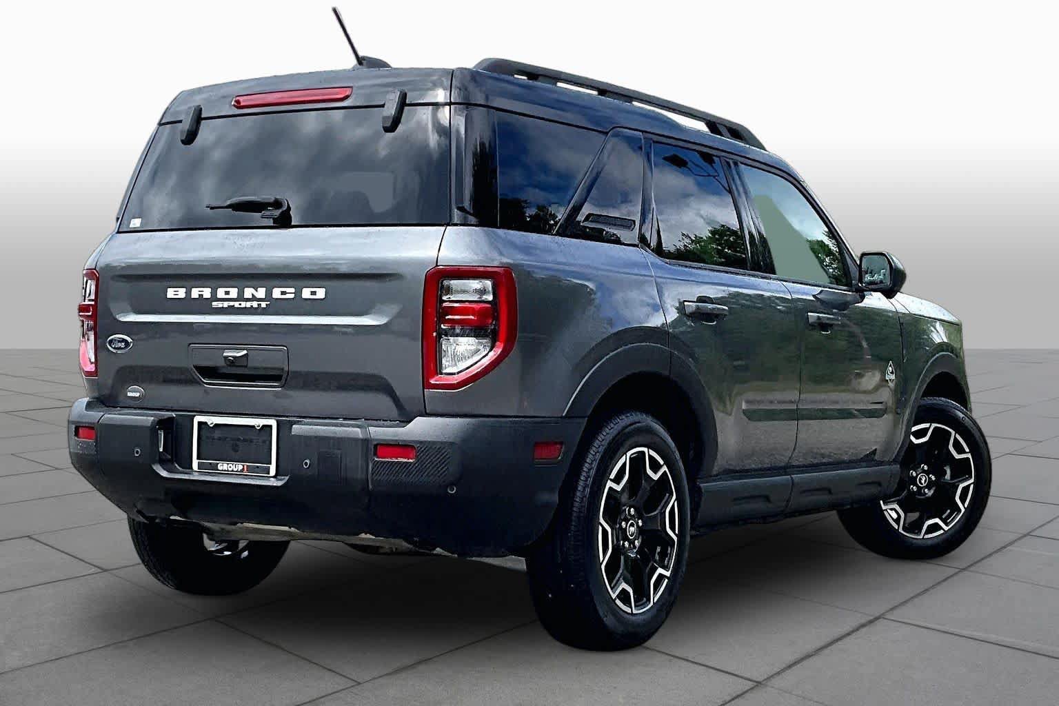Certified 2025 Ford Bronco Sport Outer Banks w/ Outer Banks Tech Package+ AWD/4WD image 13