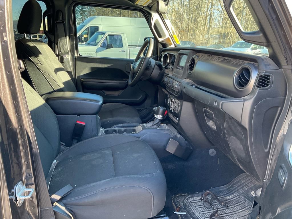 Used 2023 Jeep Gladiator Sport image 12