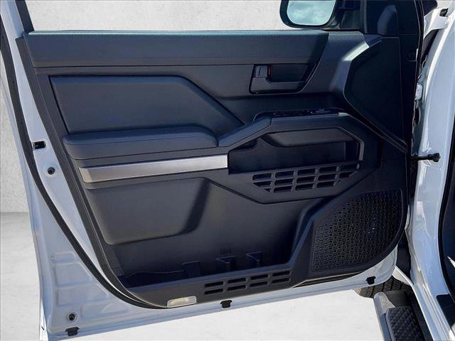 Used 2025 Toyota 4Runner SR5 AWD/4WD image 18