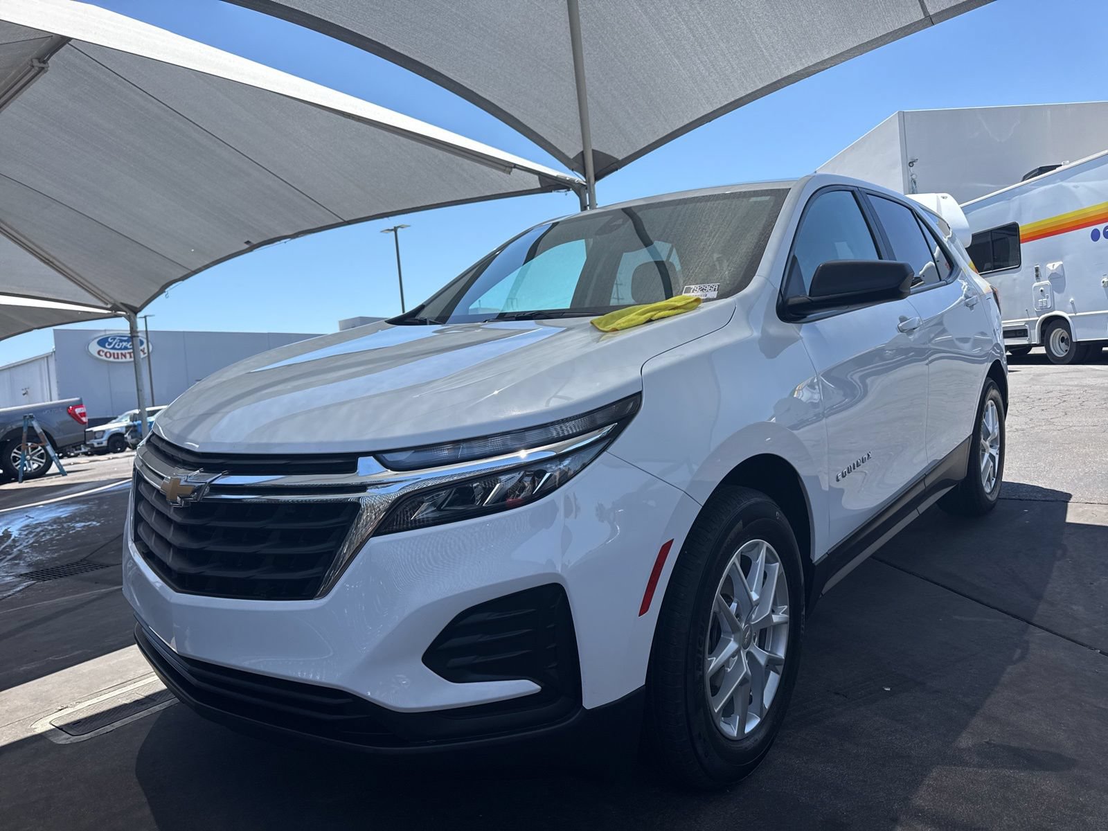 Used 2022 Chevrolet Equinox LS w/ LS Convenience Package FWD image 1