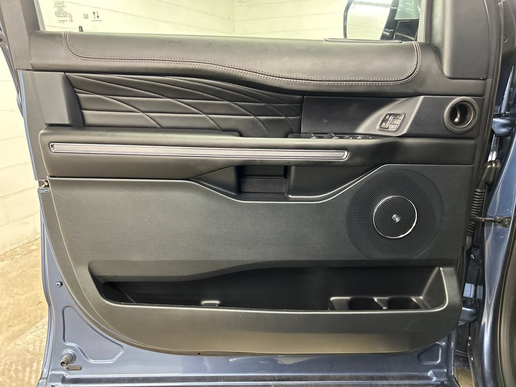 Certified 2020 Ford Expedition Platinum RWD image 18