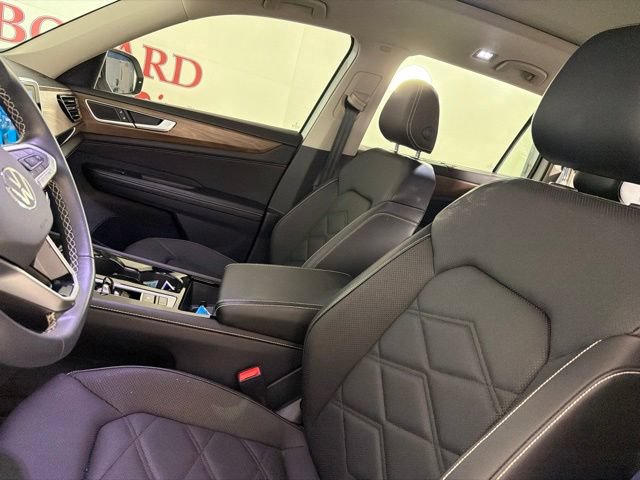 Used 2024 Volkswagen Atlas SE FWD image 11