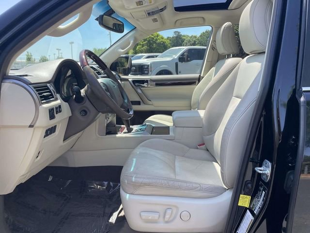 Used 2017 Lexus GX 460 Premium w/ Premium Package AWD/4WD image 13