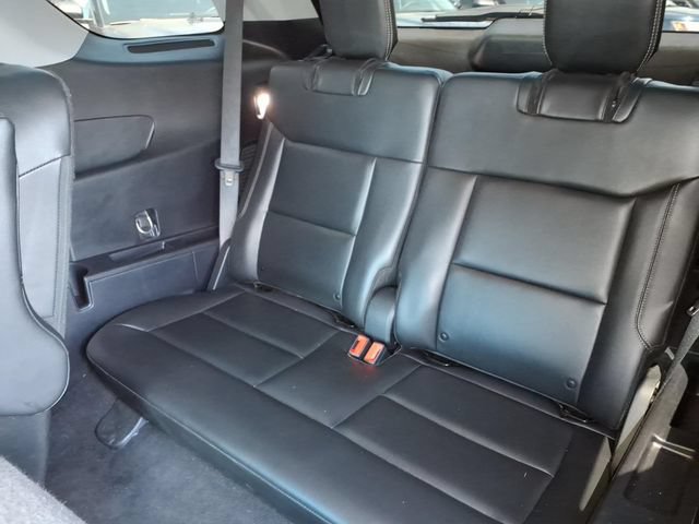 Certified 2022 Ford Explorer XLT w/ Equipment Group 202A AWD/4WD image 7