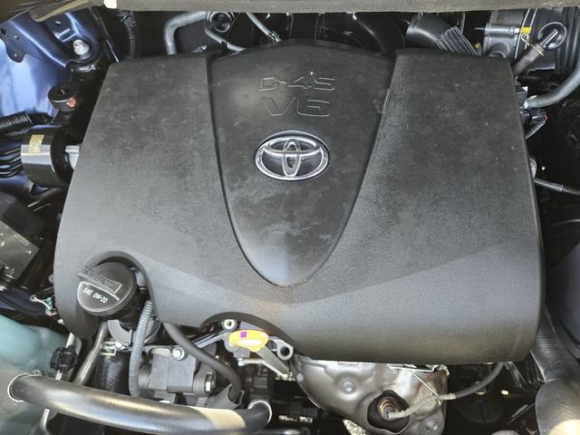 Used 2020 Toyota Sienna XLE w/ XLE Navigation Package FWD image 31