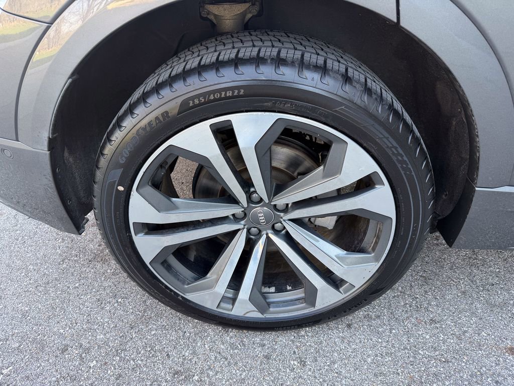 Used 2019 Audi Q8 Prestige w/ Towing Package image 55