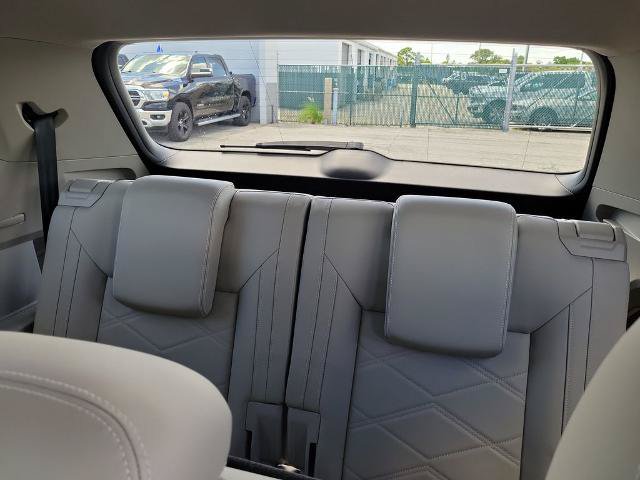 Used 2024 Volkswagen Atlas SE FWD image 14