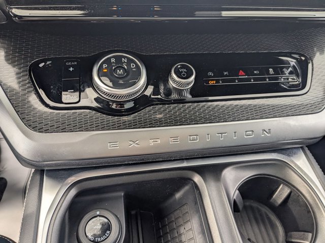 Certified 2025 Ford Expedition Max Platinum w/ Stealth Appearance Package image 26