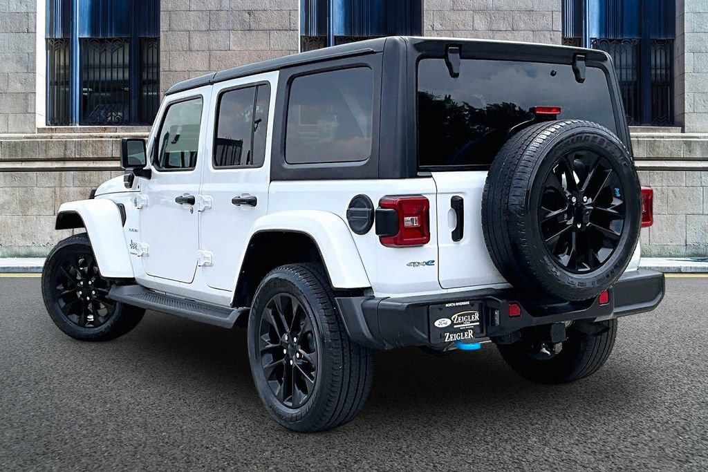 Used 2023 Jeep Wrangler Unlimited Sahara AWD/4WD image 10