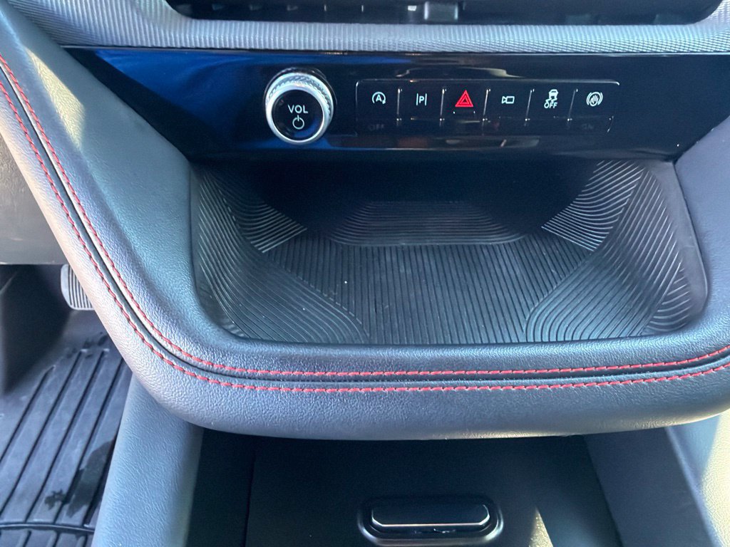 Certified 2025 Ford Explorer ST-Line RWD image 26