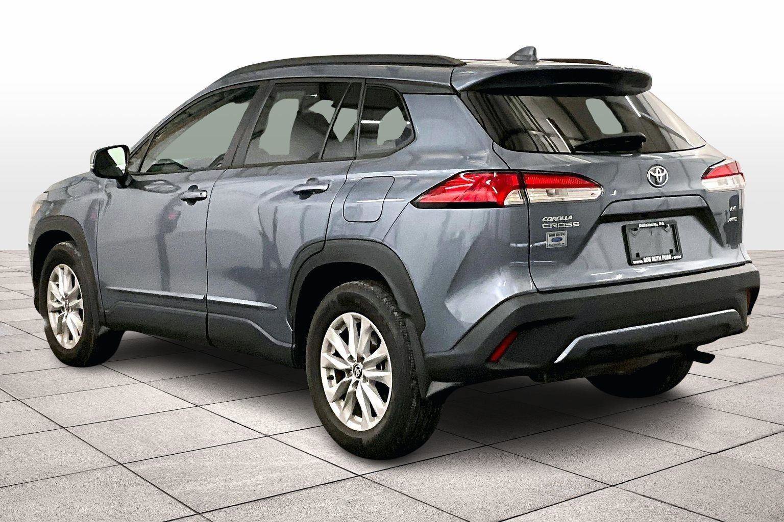 Used 2023 Toyota Corolla Cross LE image 4