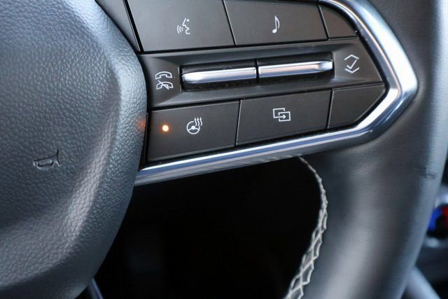 Used 2025 Chevrolet Traverse LT image 8