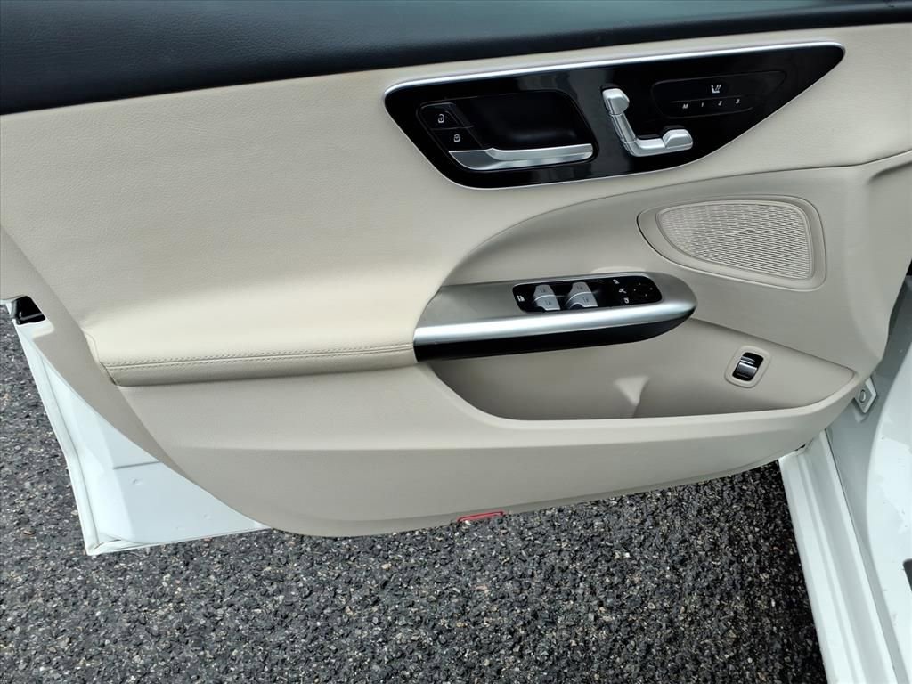 Used 2022 Mercedes-Benz C 300 4MATIC Sedan image 16