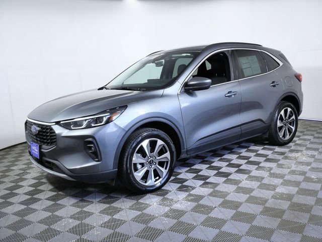 Certified 2025 Ford Escape Platinum AWD/4WD image 5