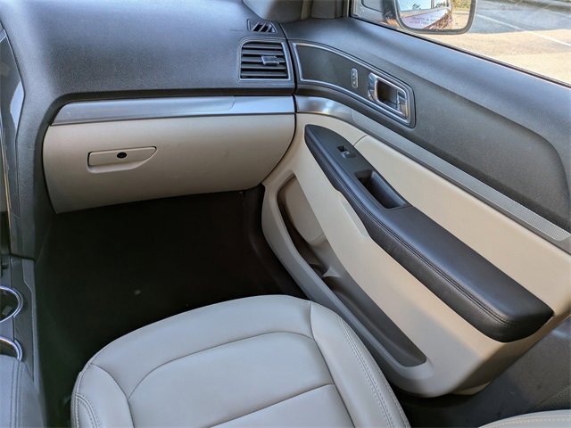Certified 2019 Ford Explorer XLT w/ Equipment Group 202A image 17