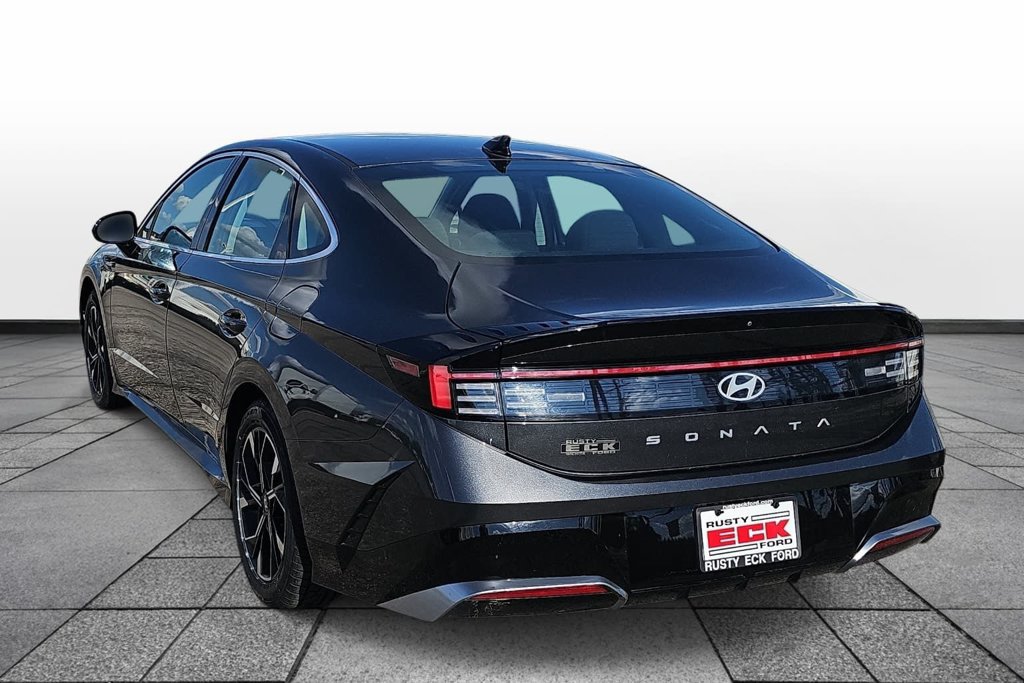 Used 2025 Hyundai Sonata SEL FWD image 7