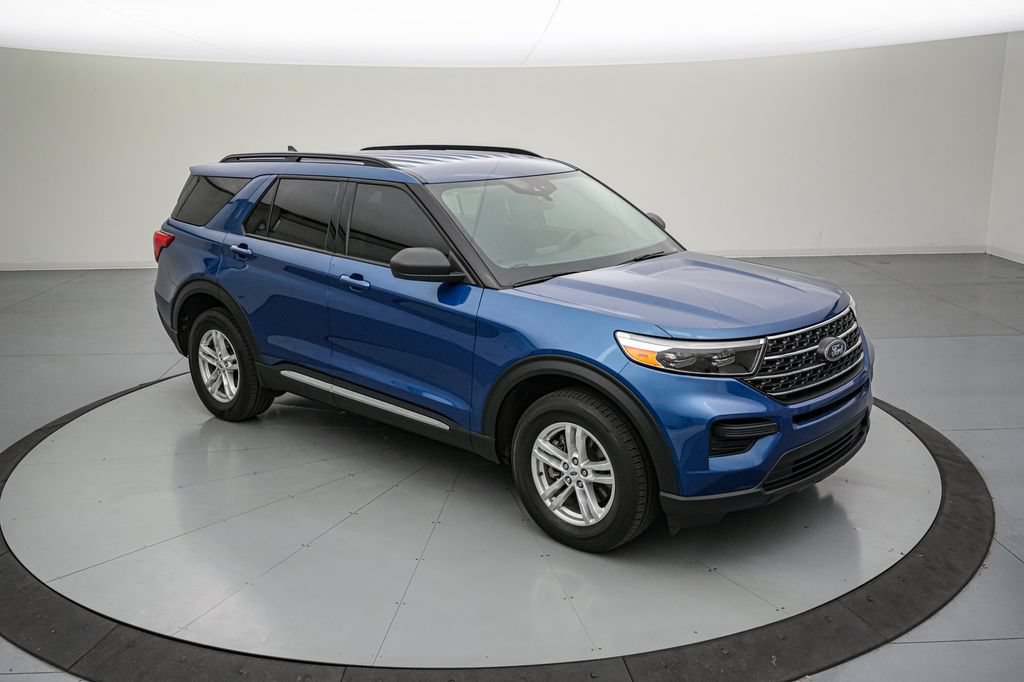 Certified 2023 Ford Explorer XLT w/ Class IV Trailer Tow Package AWD/4WD image 2