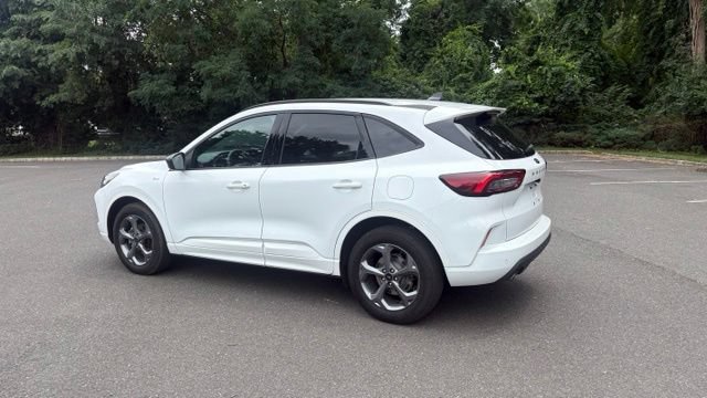 Certified 2023 Ford Escape ST-Line w/ Tech Pack #1 AWD/4WD image 6