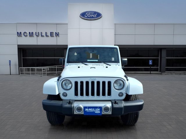 Used 2017 Jeep Wrangler Unlimited Sahara AWD/4WD image 2