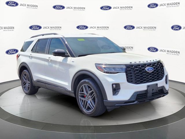 Certified 2025 Ford Explorer ST-Line w/ ST-Line Street Pack AWD/4WD image 7