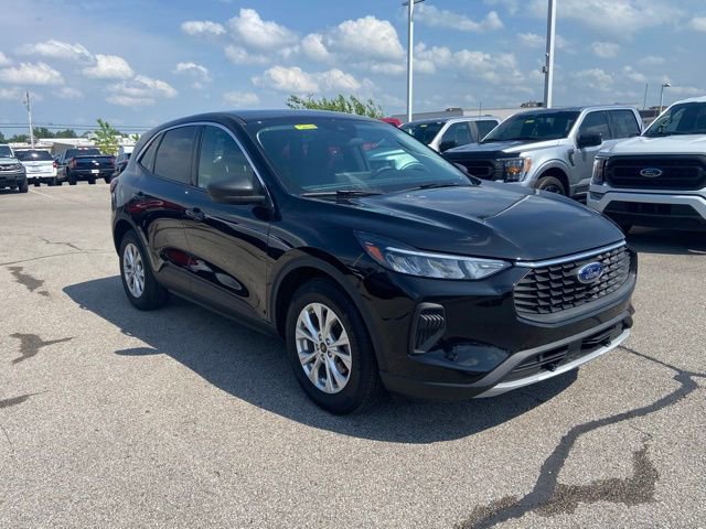 Certified 2023 Ford Escape Active w/ Tech Pack #1 FWD image 2
