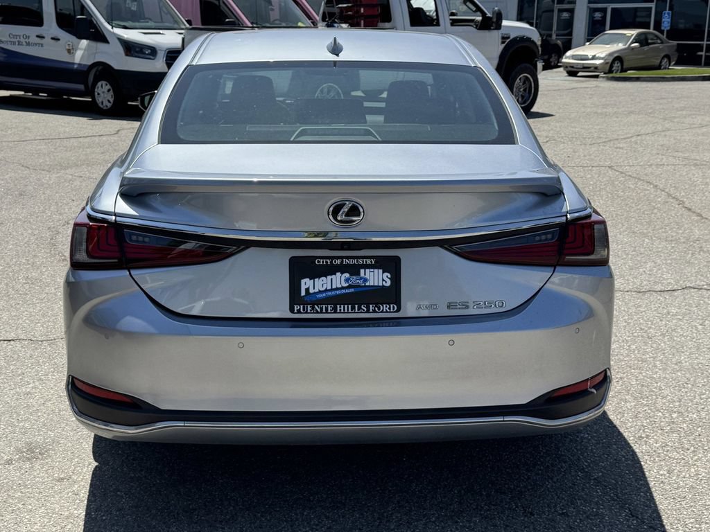 Used 2023 Lexus ES 250 w/ Premium Package AWD/4WD image 5