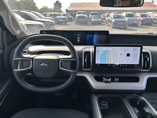 Certified 2025 Ford Expedition Active AWD/4WD image 25