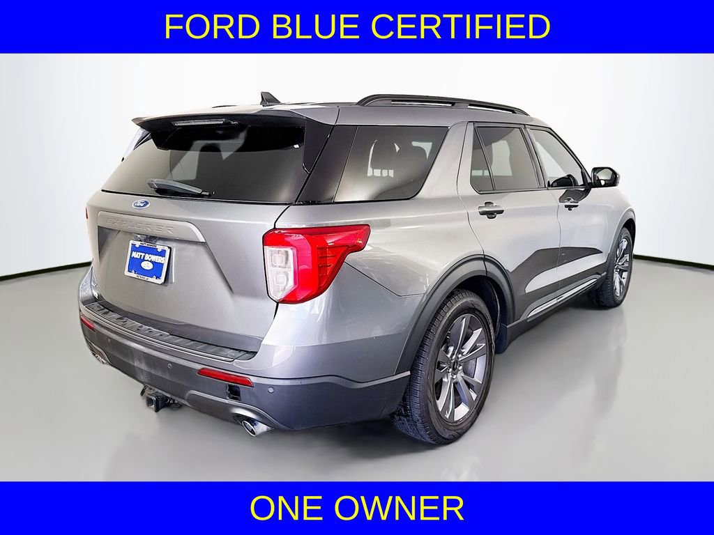 Certified 2022 Ford Explorer XLT w/ Equipment Group 202A image 3