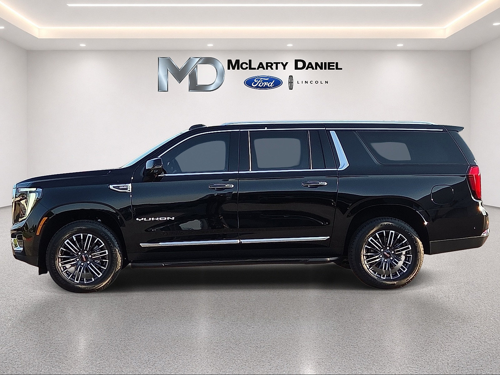 Used 2026 GMC Yukon XL Elevation AWD/4WD image 3