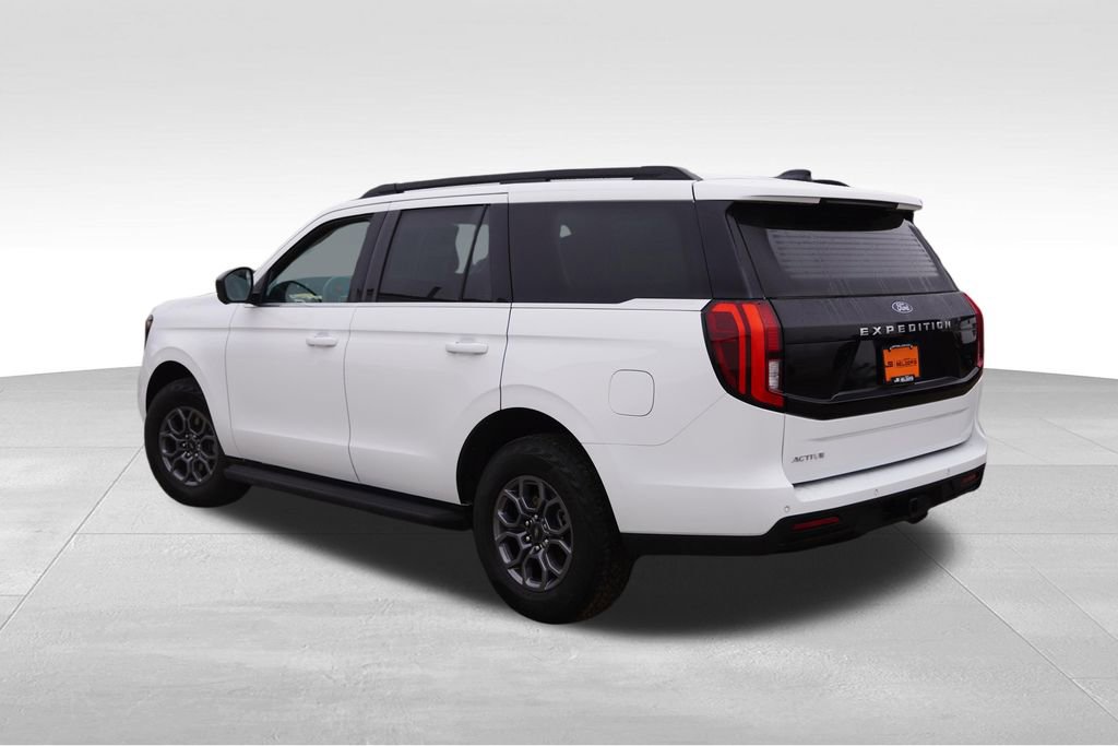 Certified 2025 Ford Expedition Active AWD/4WD image 7