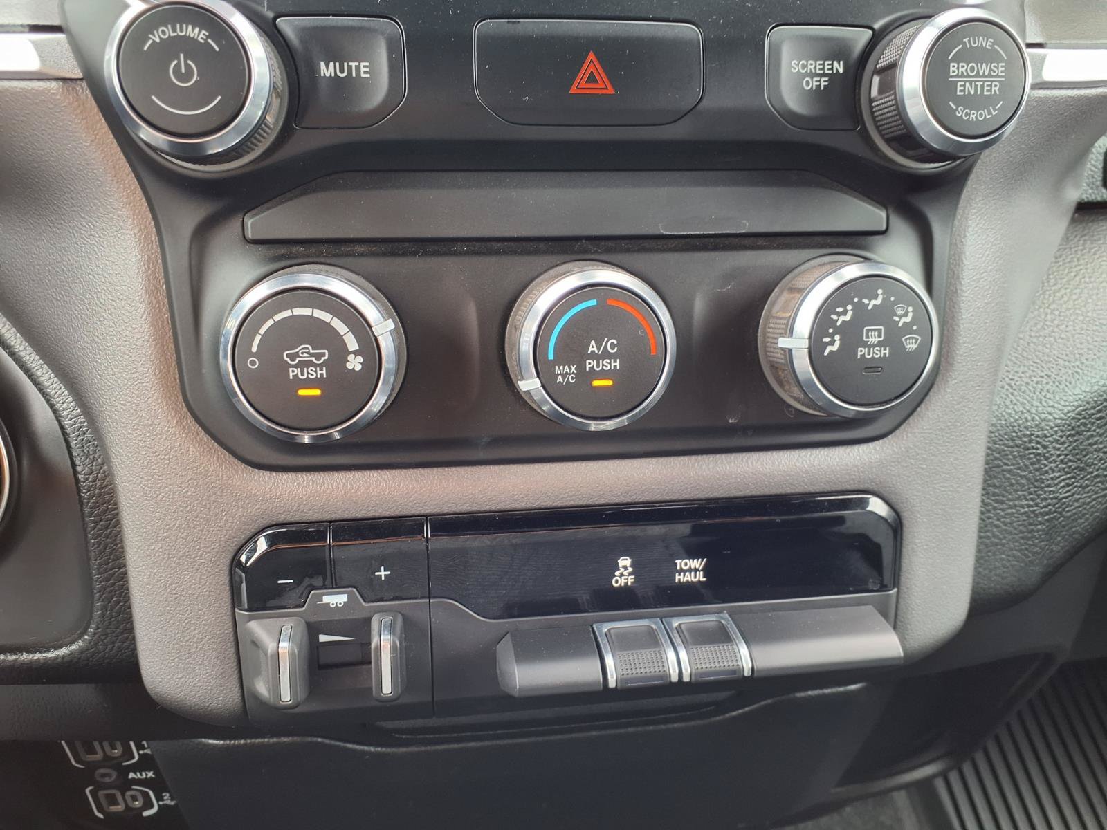 Used 2021 RAM 1500 Big Horn RWD image 25