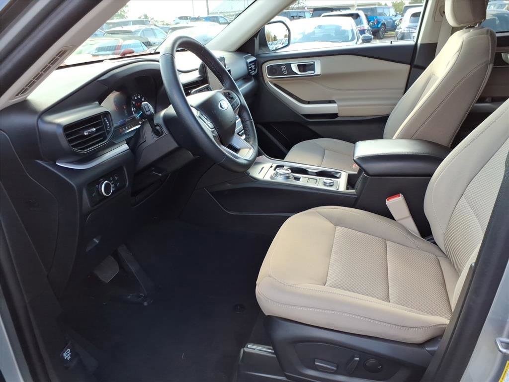 Certified 2023 Ford Explorer XLT image 11
