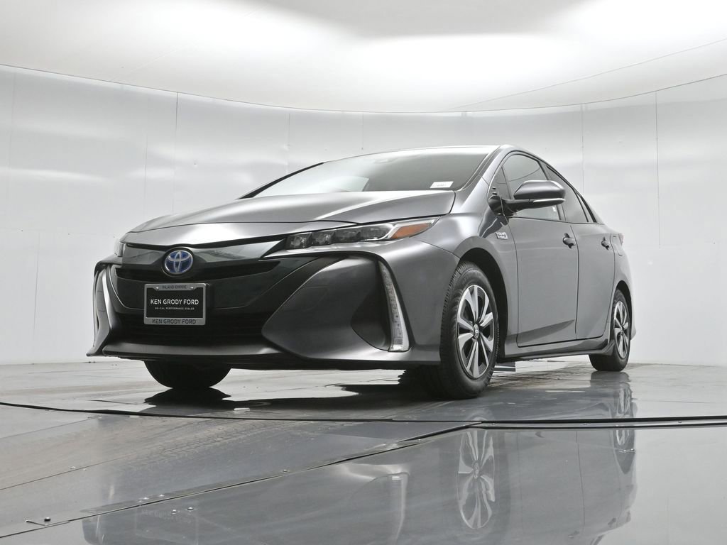 Used 2018 Toyota Prius Prime Plus image 29