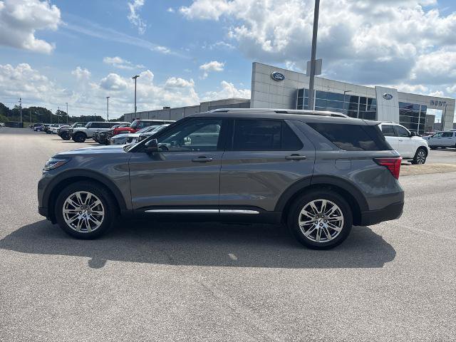 Certified 2025 Ford Explorer Platinum RWD image 8