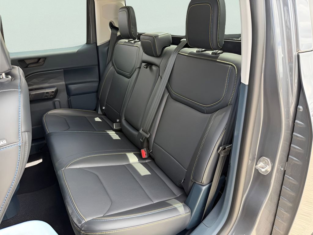 Certified 2025 Ford Maverick Lobo AWD/4WD image 21